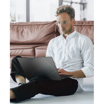 Ноутбук ASUS Zenbook 1920x1200 (WUXGA) AMD Ryzen AI 7 445 (3.4 - 4.6 ГГц) RAM 32 / SSD чорний (90NB17R1-M000A0-B) — фото 10