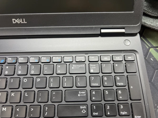 Ноутбук Dell Latitude 5590 15″ 1366x768 i5-7300U RAM 8 / 120 SSD (SH26061406-P) Б/У — фото 6