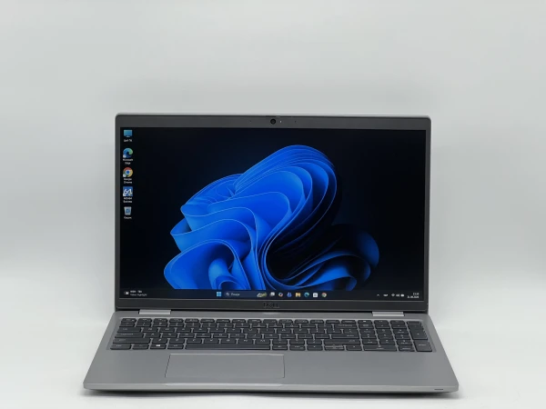 Dell Latitude 5520 15″ 1920x1080 i5-1145G7 RAM 16 / 240 SSD