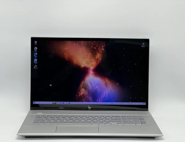 HP Envy 17m-ce0013dx 1920x1080 i7-8565U RAM 16 / 480 SSD