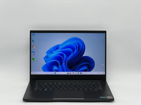 Razer Blade 14″ 2560x1440 AMD Ryzen 9 6900HX RAM 16 / 960 SSD