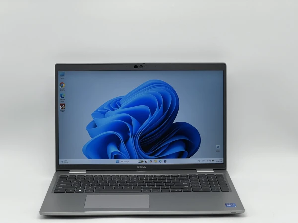 Dell Latitude 5520 15″ 1920x1080 i7-1185G7 RAM 16 / 240 SSD