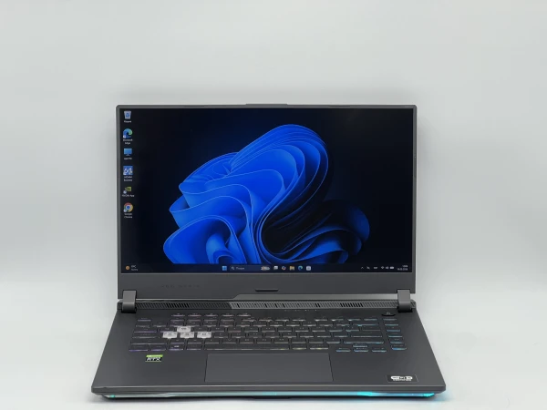 Asus ROG Strix G513QM 15″ 1920x1080 AMD Ryzen 7 5800H RAM 32 / 960 SSD