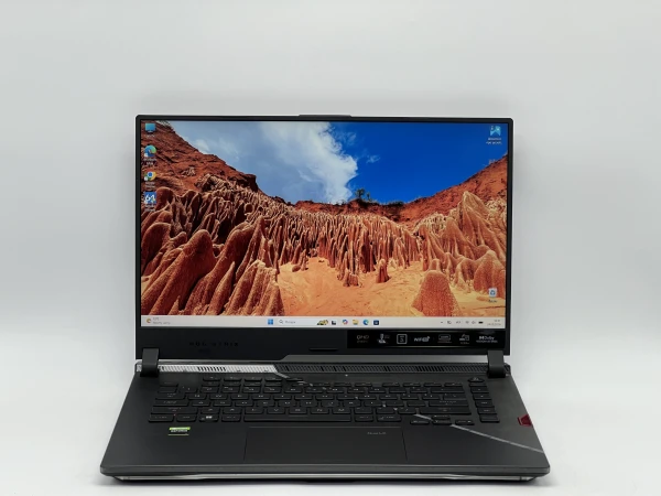 Asus ROG Strix Scar G533ZS-DS94 15″ 1920x1080 i7-12700H RAM 16 / 960 SSD
