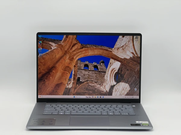 Dell Inspiron 16 Plus 7640 2560х1600 Intel Core Ultra 7 155H RAM 16 / 480 SSD
