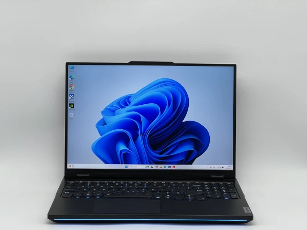 Ноутбук Lenovo Legion Pro 7 16IRX9H 2560 x 1600 i9-14900HX RAM 32 / 960 SSD (SH2603405-P) Б/У