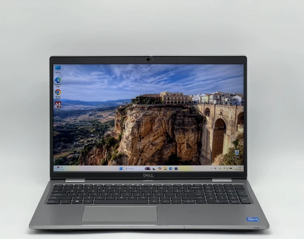 Dell Latitude 5520 15″ 1920x1080 i5-1145G7 RAM 16 / 240 SSD