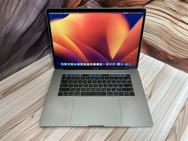 Ноутбук Apple MacBook Pro 15" A1707 Retina дисплей (2880x1800) Intel Core i7 RAM 16 / 1024 SSD Space Gray (C02TX0XHHTDF-R) Б/У