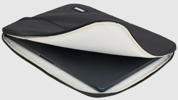 Сумка Thule Lithos Sleeve MacBook Air 15" TLS-115 Black [3205458-Y] — фото 2